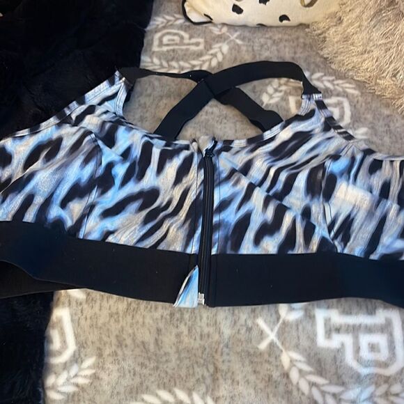 Plus size designer luxury bras xxl,xxxl 40dd 42d luluaroe juicy couture vs PINK - Picture 8 of 9